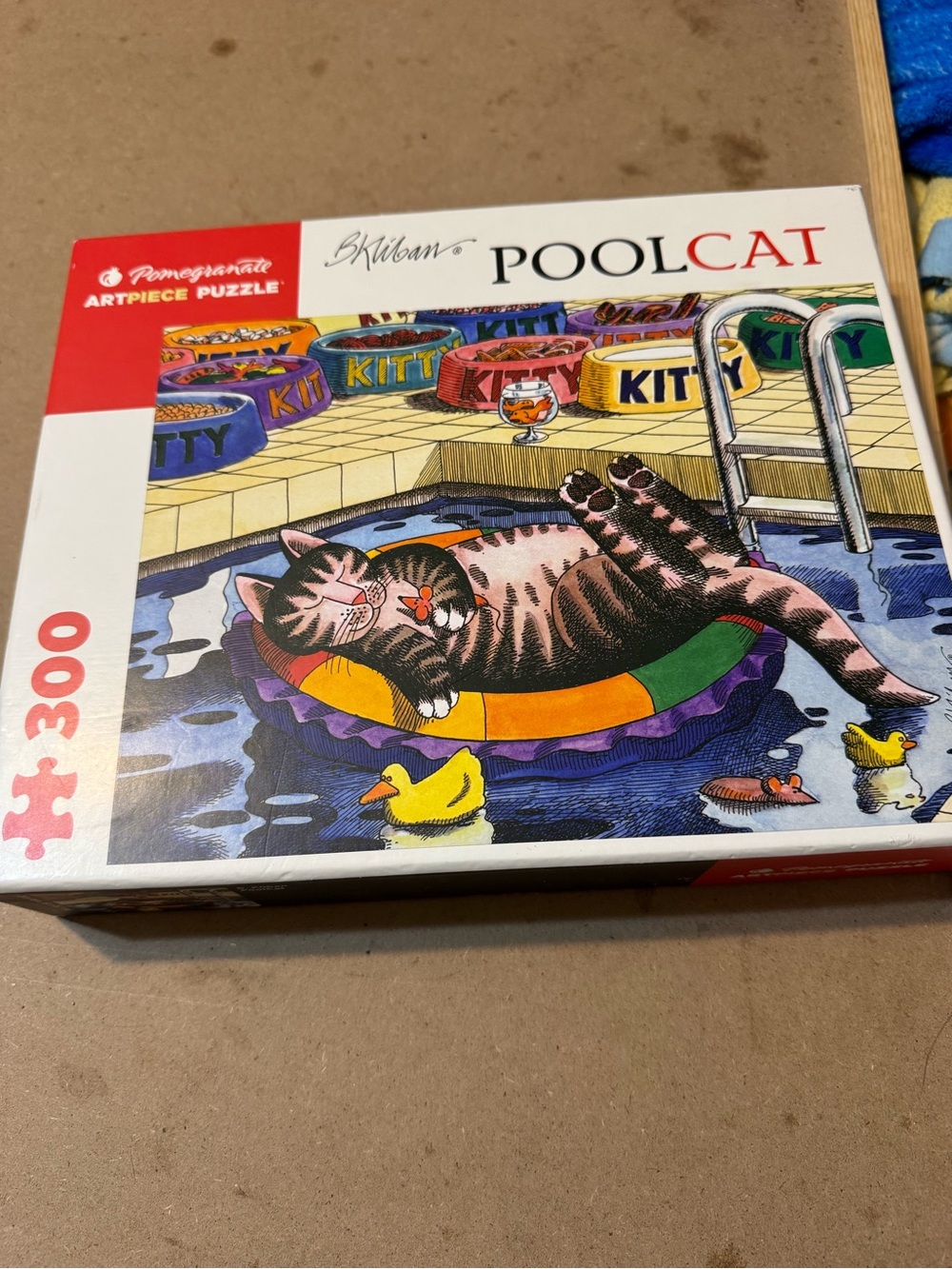 Pool Cat 300-Piece Jigsaw Puzzle - Pomegranate Artpiece